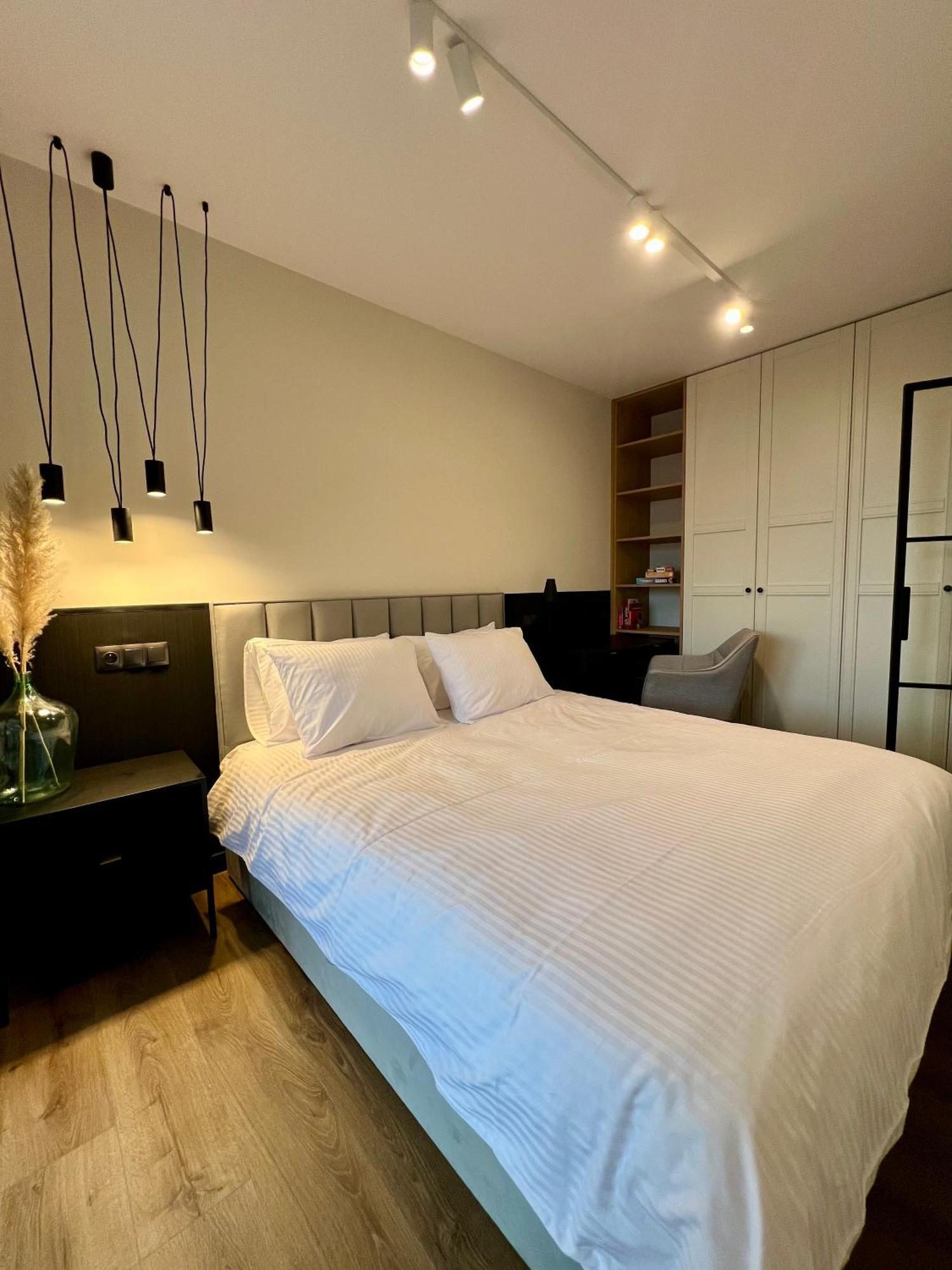 Lake Apartment Cracovie Extérieur photo